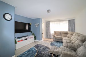 Lounge/Diner- click for photo gallery